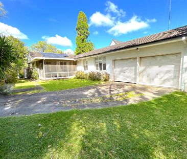 “Walk to Castle Hill Metro, Castle Tower & Popular Schools” - Photo 1