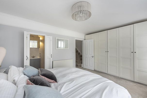 5 bedroom semi-detached house to rent - Photo 1