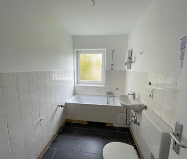 Gepflegte 2-Zimmer-Erdgeschosswohnung mit tollem Ausblick - Photo 4