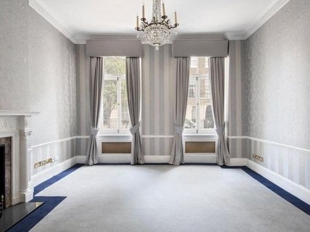 4 bedroom ground floor maisonette with 1 reception and 3 bathrooms in London, W1H - Photo 4