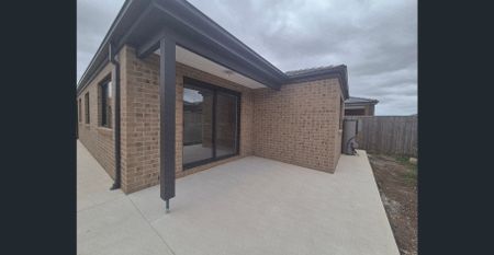 Brand New 4-Bedroom Home – Modern Comfort in a Prime Location - Photo 2