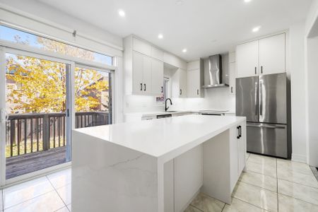 For Lease - 5 Oswell Drive, Ajax, Ontario - Photo 2