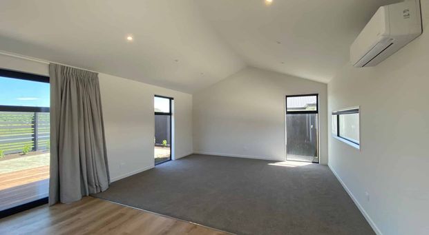 64a Southfield Drive, Lincoln, - Photo 1