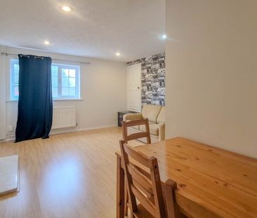 1 Bed Maisonette, Malham Close, LU4 - Photo 1