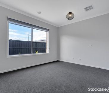 Designed for Easy Living in the Heart of Donnybrook ! - Photo 6
