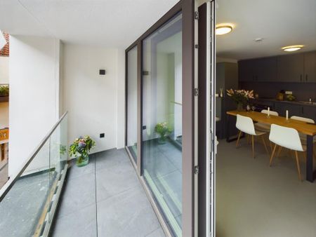 Suite 2.13 - Photo 5