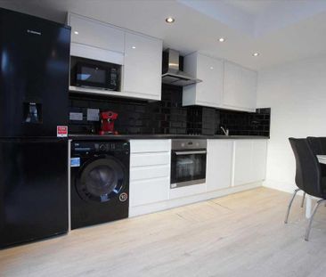 4 bedroom apartment to rent - Photo 1