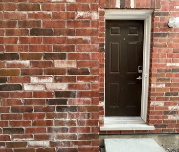 For Lease - 28 Aylesbury Drive, Brampton, Ontario - Photo 5