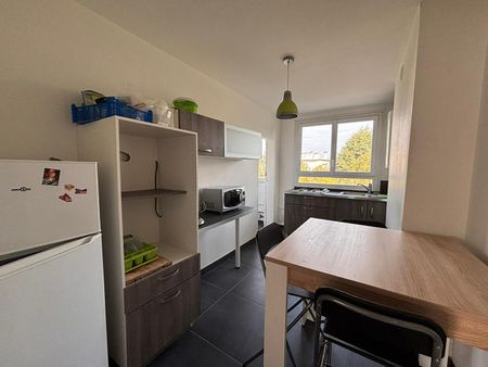 Location Appartement 4 pièces 10m² - Photo 3