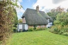 3 bedroom cottage to rent - Photo 2