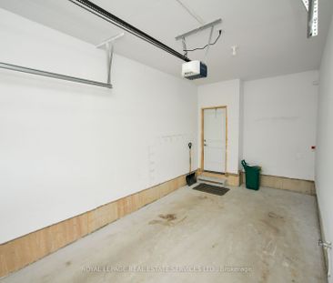 For Lease - 323 Thimbleweed Court, Milton, Ontario - Photo 2