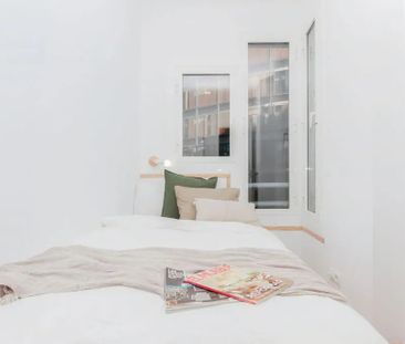 Plaça de Lesseps, Barcelona, Catalonia 08023 - Photo 2