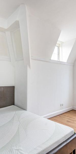 1 bedroom in a house share to rent - Photo 1