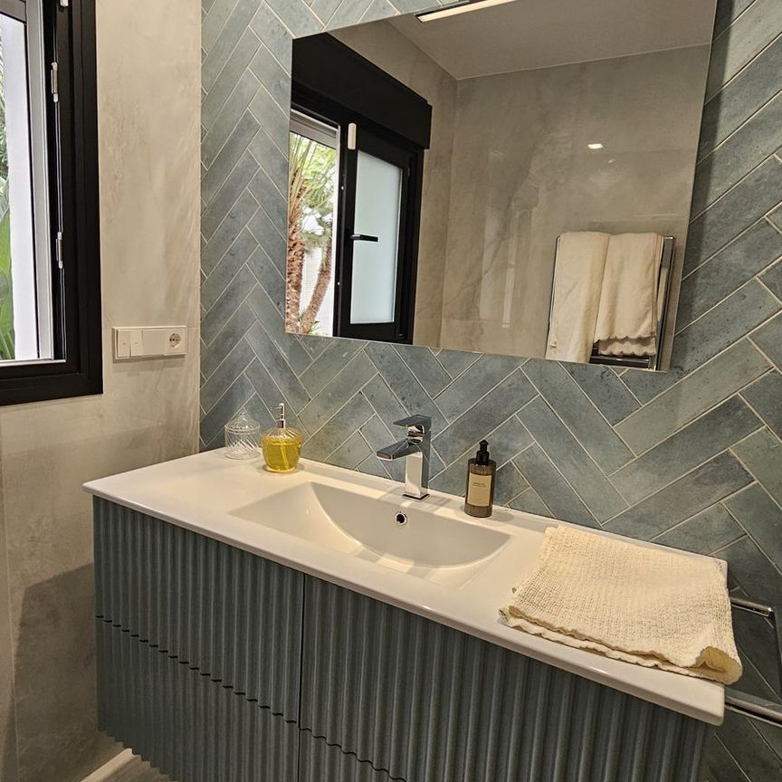 Ground Floor Apartment in The Golden Mile - Photo 1