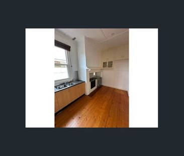 CHARMING 2 BEDROOM HOUSE IN LEAFY ASCOT VALE - Photo 5