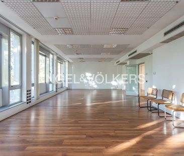Luminosi uffici modulari in centro direzionale a pochi minuti dal c... - Photo 3