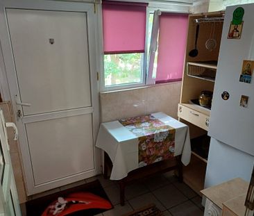 Inchiriez garsoniera in Galata 2. Pretul include TOATE utilitatile. - Photo 2