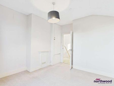 Channel View Road, Redoubt, Eastbourne, BN22 - Photo 3