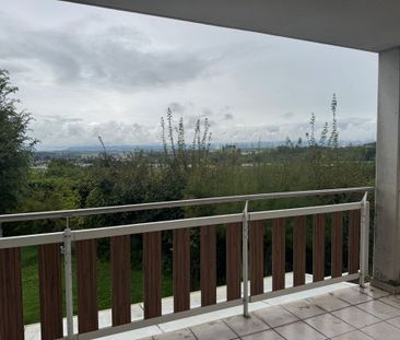Spacieux 3.5p avec balcon et cheminée à louer à Crissier - Photo 4