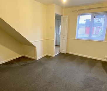 2 bedroom semi-detached house to rent - Photo 4