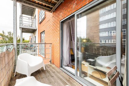 2 bedroom flat to rent - Photo 2