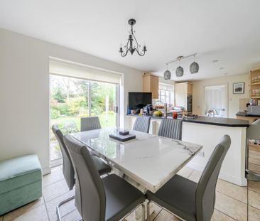 4 bedroom detached house to rent - Photo 3