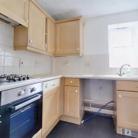 3 bedroom apartment to rent - Photo 3