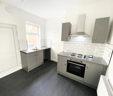 2 bedroom terraced house to rent - Photo 3