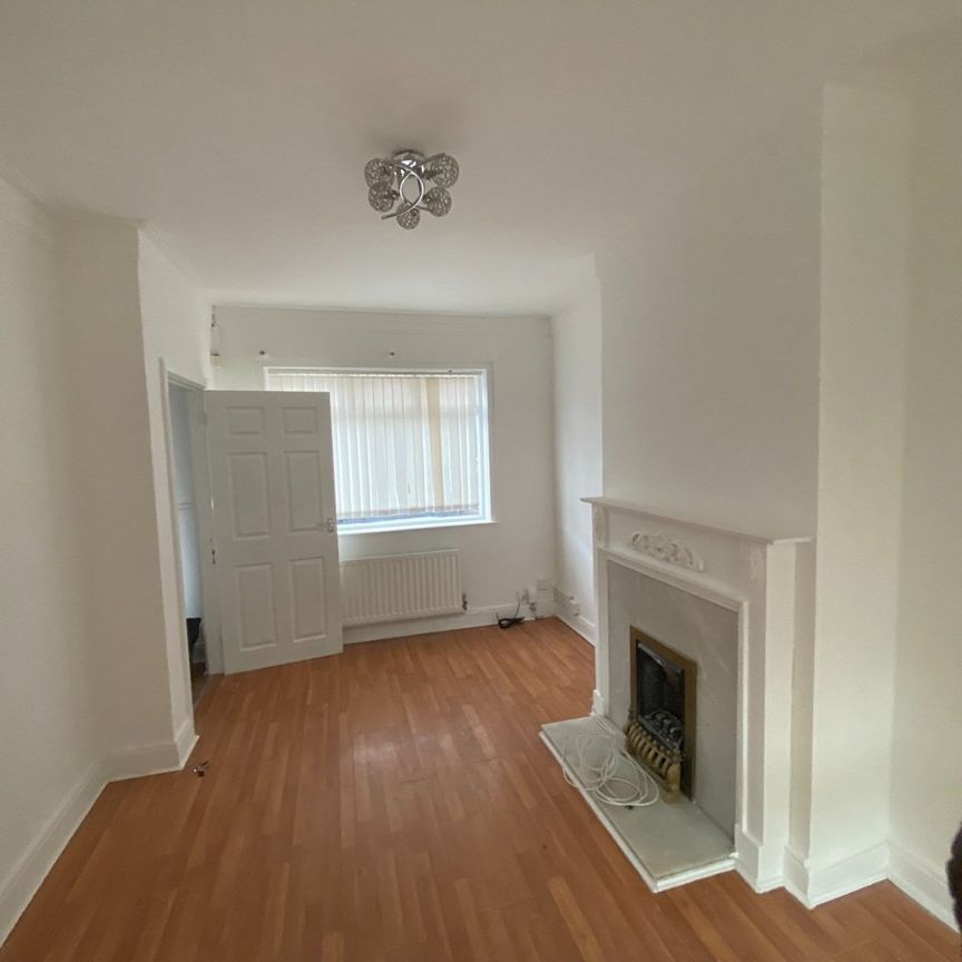 3 Bed Terraced House, Moscow Drive, L13 - Photo 1