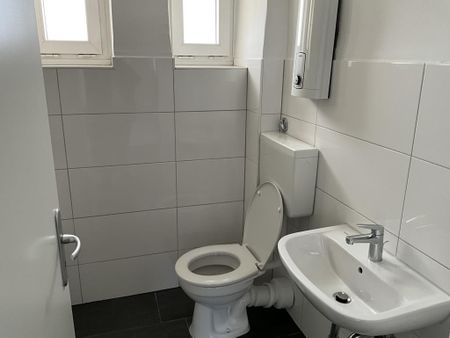 2-Zimmer-Wohnung in Brambauer frei, mit Renovierungsgutschein für Bodenbelag.. - Photo 4
