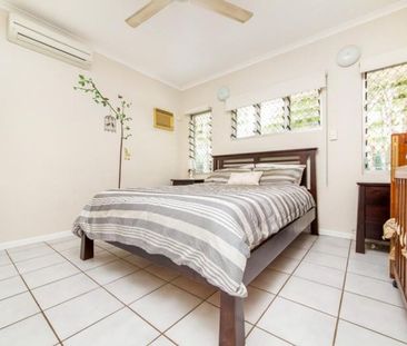 Neat Groundfloor Unit + Spa! - Photo 1