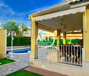 Alquiler de casa o chalet independiente en Calle del Romer - Foto 1