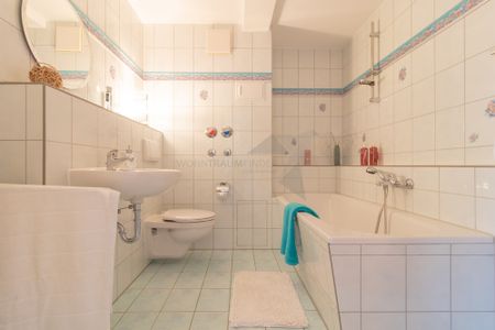 Romantische 4 Raum DG-Wohnung mit 2 Bädern und sonniger Dachterrasse - Foto 3