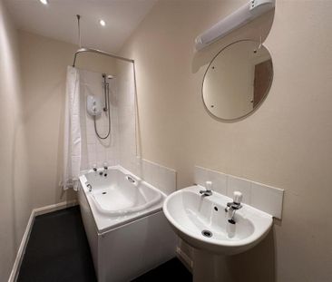 1 bedroom flat to rent - Photo 6
