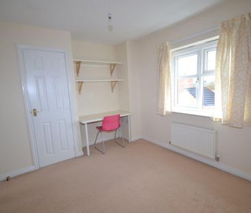 3 bedroom semi-detached house to rent - Photo 2