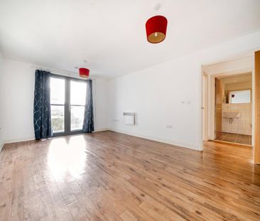 1 bedroom apartment to rent - Photo 2