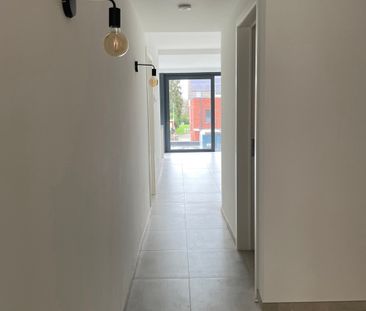 Gelijkvloerse verdieping te huur - Photo 2
