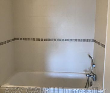 Location Appartement 3 pièces 57m² TOULON 83000 - Photo 5