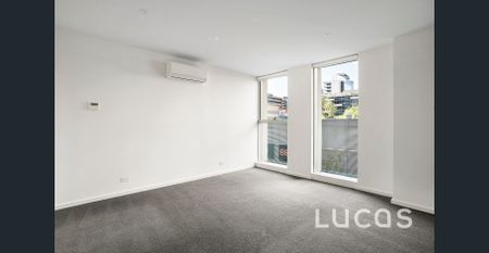 Stunning location with Docklands flair - Photo 3