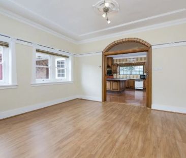Charming Family Home in Convenient Location - Photo 1