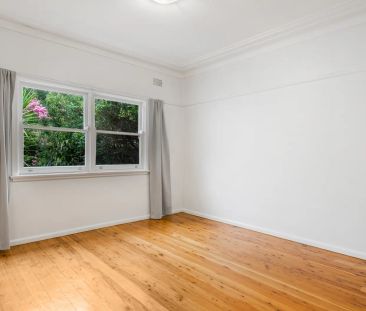 Beautiful Three Bedroom Home! - Photo 4