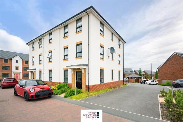 2 bedroom flat to rent - Photo 1