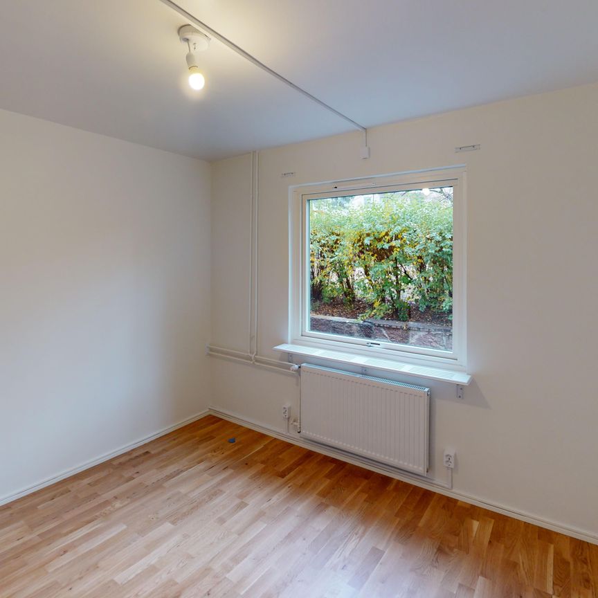 Hjortmossegatan, Trollhättan - Photo 1