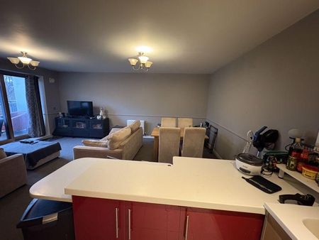 2 bedroom apartment to rent - Photo 3