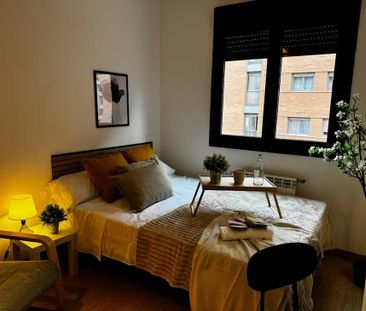 Calle de Vicente Blasco Ibez, Madrid, Community of Madrid 28050 - Photo 5