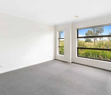 “Fabulous Family Home” - Photo 5