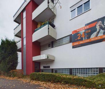 Helle und großzügige 4-Zimmer-Wohnung mit 2 Balkonen und Garage - Foto 1