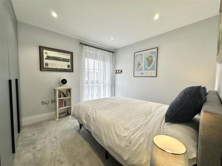 2 bedroom apartment to rent - Photo 2