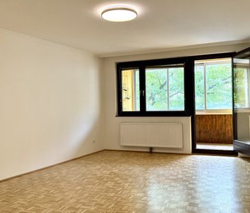 Helle, großzügig geschnittene 2-Zimmer Wohnung mit Südloggia im 2. ... - Photo 1
