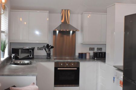 1 bedroom in a house share to rent - Photo 5